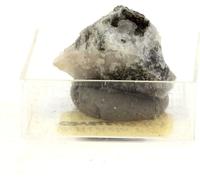 Quartz, albite, chlorite, mica 25,63 carats