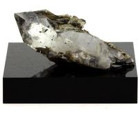 Quartz avec inclusions d'ardoise 82,9 carats