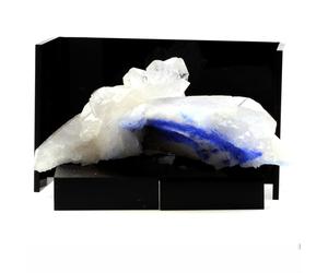 Quartz + Dumortierite. 2669.0 Ct. Vaca Morta Quarry, Bahia, Brésil.