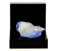 Quartz + Dumortierite. 49.0 Ct. Vaca Morta Quarry, Bahia, Brésil.