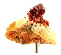 Vanadinite. 363.5 Ct. Mibladen Mining District, Midelt, Maroc.