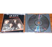 QUEEN / FREDDIE MERCURY - QUEEN. GREATEST HITS. Original 1980's issue 17 track cd album made in the uk. CDP 7 46033 2.