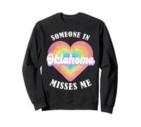 Quelqu'un en Oklahoma me Manque Heart Retro Groovy Sweatshirt
