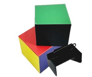 Qu'il s'agisse de tours de cube plat, de tours de vision de cube à clone unique, de jouets fantaisie, d'outils de spectacle ou d'autres occasions spéciales, ce tour de breloque cube est un personnel