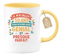quotedazur Café-Croissant - Mug Il A Fallu 50 Ans Pour Devenir Génial Et Presque Parfait - Jaune/céramique