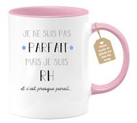 quotedazur Café-Croissant - Mug Je Ne Suis Pas Parfait Mais Je Suis Rh - Cadeau Métier Travail Cadeau Pot De Départ Chef Mutation Tasse Retraite Noël Au - Rose/Céramique