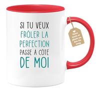 quotedazur Café-Croissant - Mug Personnalisable Texte Photo Humour Si Tu Veux Frôler La Perfection Passe A Côté De Moi - Cadeau Noël Original Tasse Humoristique Chef Homme Femme - Rouge/Céramique