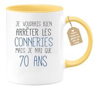quotedazur Café-Croissant - Mug Personnalisable Texte Photo Tasse Cadeau Original Humour Noël Je Voudrais Bien Arrêter Mais Je N'Ai Que Anniversaire 70 Ans 1955 - Jaune/Céramique