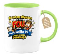 quotedazur Café-Croissant - Mug Personnalisé Collègue Travail - Il N'est Pas Obligatoire D'être Fou Pour Travailler Ici Mais Ça Aide Beaucoup ! - Cadeau Pot De Départ, Stagiaire, Manager, Secret Sant