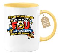 quotedazur Café-Croissant - Mug Personnalisé Collègue Travail - Il N'est Pas Obligatoire D'être Fou Pour Travailler Ici Mais Ça Aide Beaucoup ! - Cadeau Pot De Départ, Stagiaire, Manager, Secret Sant