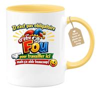 quotedazur Café-Croissant - Mug Personnalisé Collègue Travail - Il N'est Pas Obligatoire D'être Fou Pour Travailler Ici Mais Ça Aide Beaucoup ! - Cadeau Pot De Départ, Stagiaire, Manager, Secret Sant