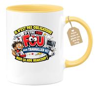 quotedazur Café-Croissant - Mug Personnalisé Collègue Travail - Il N'est Pas Obligatoire D'être Fou Pour Travailler Ici Mais Ça Aide Beaucoup ! - Cadeau Pot De Départ, Stagiaire, Manager, Secret Sant