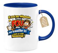 quotedazur Café-Croissant - Mug Personnalisé Collègue Travail - Il N'est Pas Obligatoire D'être Fou Pour Travailler Ici Mais Ça Aide Beaucoup ! - Cadeau Pot De Départ, Stagiaire, Manager, Secret Sant