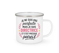 quotedazur Café-Croissant - Mug Personnalisé Je Ne Suis Pas Parfaite Mais Directrice, C'Est Presque Pareil Cadeau Femme Tasse Pour Noël - Blanc/Émaillé