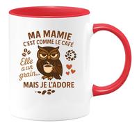 quotedazur Café-Croissant - Mug Personnalisé Ma Mamie C'Est Comme Le Café Elle A Un Grain... Mais Je L'Adore Cadeau Tasse Pour Noël Grand-Mère - Rouge/Céramique