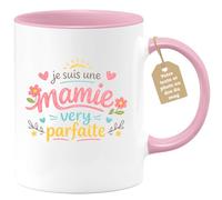 quotedazur Café-Croissant - Mug Personnalisé Mamie - Je Suis Une Mamie Very Parfaite - Cadeau Fête Des Grands Mères Noël Original - Rose/céramique