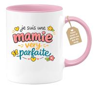 quotedazur Café-Croissant - Mug Personnalisé Mamie - Je Suis Une Mamie Very Parfaite - Cadeau Fête Des Grands Mères Noël Original - Rose/céramique
