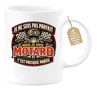 quotedazur Café-Croissant - Mug Personnalisé Moto - Tasse Je Ne Suis Pas Parfait Mais Je Suis Motard Et C'est Presque Pareil - Cadeau Motard Homme - Blanc/céramique