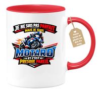 quotedazur Café-Croissant - Mug Personnalisé Moto - Tasse Je Ne Suis Pas Parfait Mais Je Suis Motard Et C'est Presque Pareil - Cadeau Motard Homme - Rouge/céramique