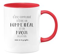 quotedazur Café-Croissant - Mug Personnalisé Tasse Cadeau C'Est Compliqué D'Être Un Homme Noël Et Macon À La Fois Mais Ca Va Je Gère - Rouge/Céramique