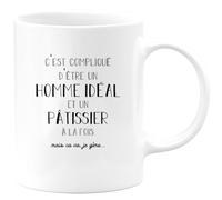 quotedazur Café-Croissant - Mug Personnalisé Tasse Cadeau C'Est Compliqué D'Être Un Homme Noël Et Patissier À La Fois Mais Ca Va Je Gère - Blanc/Céramique