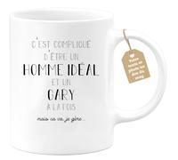 quotedazur Café-Croissant - Mug Personnalisé Tasse Cadeau Compliqué D'Être Un Homme Noël Et Un Gary Mais Ça Va Je Gère - Blanc/Céramique