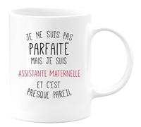 quotedazur Café-Croissant - Mug Personnalisé Tasse Cadeau Femme Noël Je Ne Suis Pas Parfaite Mais Je Suis Assistante Maternelle Et C'Est Presque Pareil - Blanc/Céramique