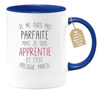 quotedazur Café-Croissant - Mug Personnalisé Tasse Cadeau Femme Noël Je Ne Suis Pas Parfaite Mais Je Suis Apprentie Et C'Est Presque Pareil - Bleu/Céramique