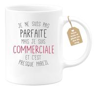 quotedazur Café-Croissant - Mug Personnalisé Tasse Cadeau Femme Noël Je Ne Suis Pas Parfaite Mais Je Suis Commerciale Et C'Est Presque Pareil - Blanc/Céramique
