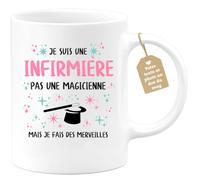 quotedazur Café-Croissant - Mug Personnalisé Tasse Cadeau Femme Noël Je Suis Une Infirmière Pas Une Magicienne Mais Je Fais Des Merveilles - Blanc/Céramique
