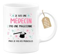 quotedazur Café-Croissant - Mug Personnalisé Tasse Cadeau Femme Noël Je Suis Une Médecin Pas Une Magicienne Mais Je Fais Des Merveilles - Blanc/Céramique