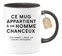 quotedazur Café-Croissant - Mug Personnalisé Tasse Cadeau Noël Appartient À Un Homme Chanceux Sa Chance Avoir Une Voisine Incroyable - Noir/Céramique