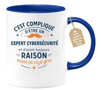 quotedazur Café-Croissant - Mug Personnalisé Tasse Cadeau Noël C'Est Compliqué D'Être Un Expert Cybersécurité Et D'Avoir Toujours Raison Mais Ça Va Je Gère - Bleu/Céramique