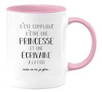 quotedazur Café-Croissant - Mug Personnalisé Tasse Cadeau Noël C'Est Compliqué D'Être Une Princesse Et Ecrivaine A La Fois Mais Je Gère - Rose/Céramique