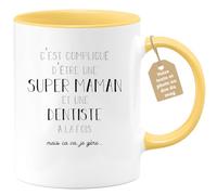 quotedazur Café-Croissant - Mug Personnalisé Tasse Cadeau Noël C'Est Compliqué D'Être Une Super Maman Et Dentiste A La Fois Mais Je Gère Future Anniversaire Fête Des Mères - Jaune/Céramique