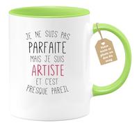 quotedazur Café-Croissant - Mug Personnalisé Tasse Cadeau Noël Je Ne Suis Pas Parfaite Mais Je Suis Artiste Et C'Est Presque Pareil - Vert/Céramique
