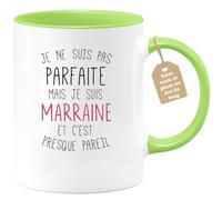 quotedazur Café-Croissant - Mug Personnalisé Tasse Cadeau Noël Je Ne Suis Pas Parfaite Mais Je Suis Marraine Et C'Est Presque Pareil - Vert/Céramique