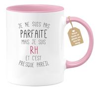 quotedazur Café-Croissant - Mug Personnalisé Tasse Cadeau Noël Je Ne Suis Pas Parfaite Mais Je Suis Rh Et C'Est Presque Pareil - Rose/Céramique