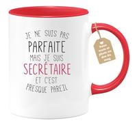 quotedazur Café-Croissant - Mug Personnalisé Tasse Cadeau Noël Je Ne Suis Pas Parfaite Mais Je Suis Secretaire Et C'Est Presque Pareil - Rouge/Céramique