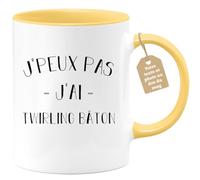 quotedazur Café-Croissant - Mug Personnalisé Tasse Cadeau Noël Je Peux Pas J'Ai Twirling Baton - Jaune/Céramique