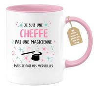 quotedazur Café-Croissant - Mug Personnalisé Tasse Cadeau Noël Je Suis Une Cheffe Pas Une Magicienne Mais Je Fais Des Merveilles - Rose/Céramique