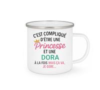 quotedazur Café-Croissant - Mug Personnalisé Tasse C'Est Compliqué D'Être Une Dora Et Princesse Cadeau Prénom Noël Anniversaire - Blanc/Émaillé
