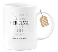 quotedazur Café-Croissant - Mug Prénom Lili Compliqué D'Être Une Princesse Et Une Lili Mais Ca Va Je Gère - Cadeau Noël Prénom Tasse - Blanc/Céramique