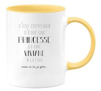 quotedazur Café-Croissant - Mug Prénom Viviane Compliqué D'Être Une Princesse Et Une Viviane Mais Ca Va Je Gère - Tasse Prénom Pour Noël - Jaune/Céramique