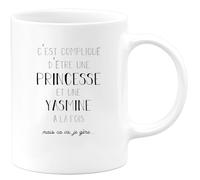 quotedazur Café-Croissant - Mug Prénom Yasmine Compliqué D'Être Une Princesse Et Une Yasmine Mais Ca Va Je Gère - Tasse Prénom Pour Noël - Blanc/Céramique
