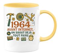 quotedazur - Mug 1964 : Avant internet, on savait déjà tout faire - Tasse Cadeau Anniversaire 60 ans - Jaune/Céramique