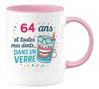 quotedazur - Mug 64 ans et toutes mes dents... dans un verre - Tasse Cadeau 64 ans - Rose/Céramique