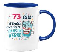 quotedazur - Mug 73 ans et toutes mes dents... dans un verre - Tasse Cadeau 73 ans - Bleu/Céramique