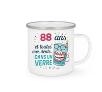 quotedazur - Mug 88 ans et toutes mes dents... dans un verre - Tasse Cadeau Anniversaire 88 Ans - Blanc/Emaillé