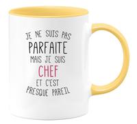 quotedazur - Mug Cadeau Chef - Je Ne Suis Pas Parfaite Mais Je Suis Chef - Tasse Cadeau Chef Femme - Jaune/Céramique
